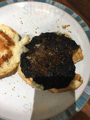 Havans Burgers And Shakes