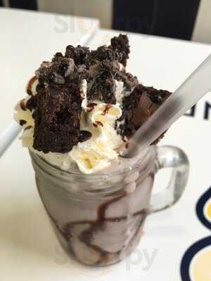 Gallone's Ice Cream Parlours Weston Favell