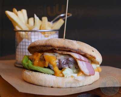 Cambridge Gourmet Grill (halal)