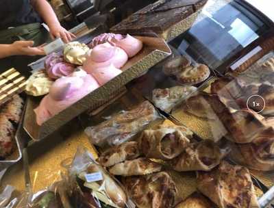 Windmills Bakery & Coffee Shop