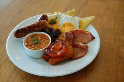 Squirrel Cafe And Mini Golf