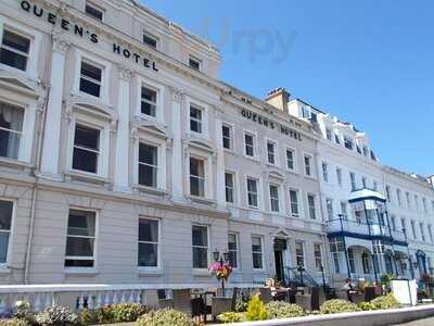 The Queen's Hotel Bar & Restaurant