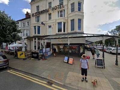 The Queen's Hotel Bar & Restaurant