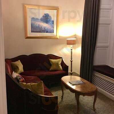 Restaurant At Combe Grove