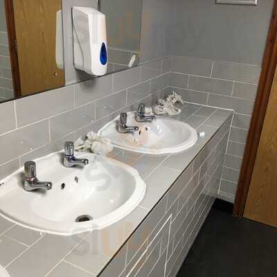 Jake's Family Restaurant & Pub