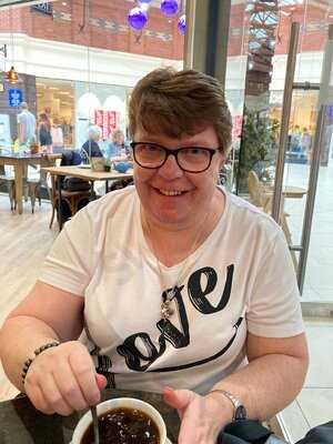 Love To Eat - Victoria Centre