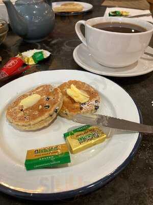 Love To Eat - Victoria Centre