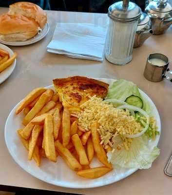 Trisians Family Restaurant