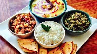 Balti Hut Indian Takeaway