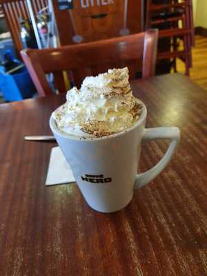 Carlton London Cafe & Bar