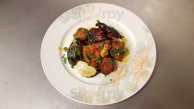 Chillies Indian Takeaway