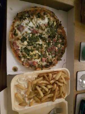 Topolino's Town Pizzeria