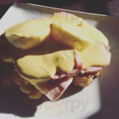 Piano Bar And Restaurant