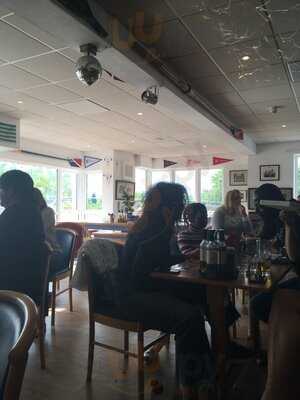 Rowing Club Bar & Cafe