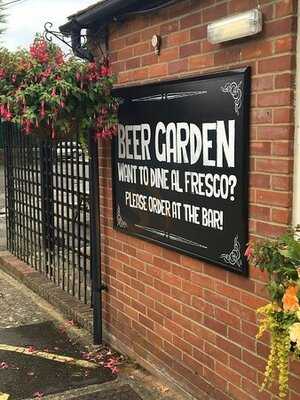 The Three Horseshoes