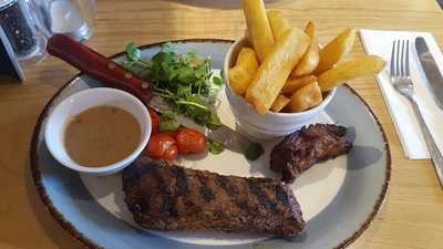 Goodwins Bar And Grill