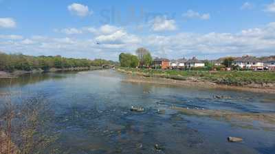 Riverside Breakfast Bar & Coffee Shop
