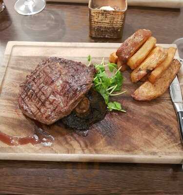 The Brasserie At Mercure Chester Abbots Well Hotel