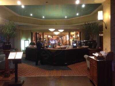 Compass Lounge & Brasserie