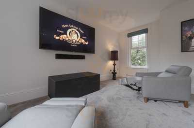 Number Four Boutique Restaurant