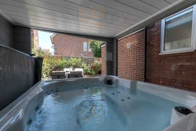 Number Four Boutique Restaurant