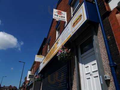 Crumbs Cafe & Takeaway