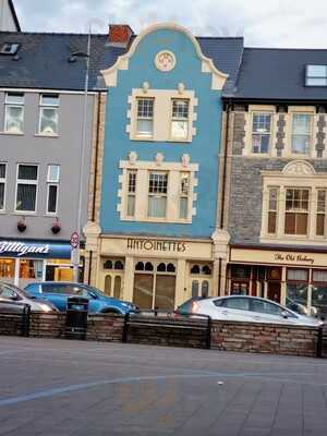 Antoinette's Coffee Shop & Bar