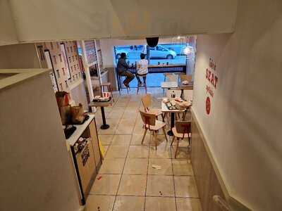 Kentucky Fred Chicken Coventry Cross Cheaping