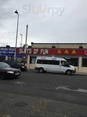 Macnaughton's Bar & Grill