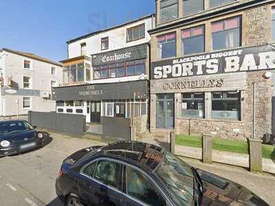 Macnaughton's Bar & Grill