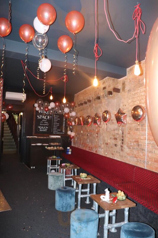 Hamptons Lounge Bar & Restaurant