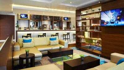 Kitchen & Bar – Eat. Drink. Connect.r