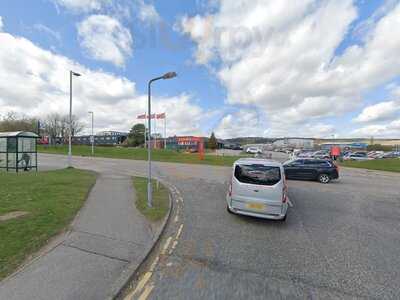 Kitchen & Bar – Eat. Drink. Connect.r