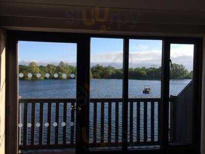 Lakeside Restauarant