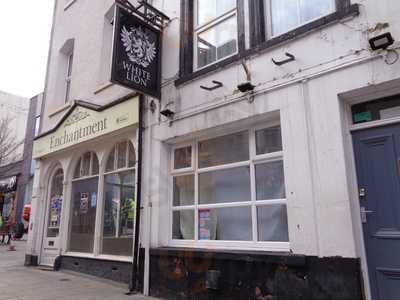 The White Lion Inn