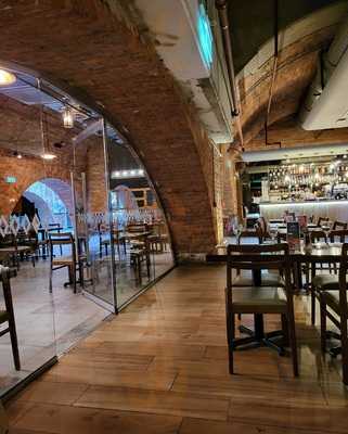 Lorenzo Italian Restaurant