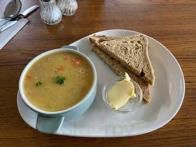 Flora's Shop & Restaurant