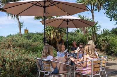 The Yacht Club Tearoom Bar