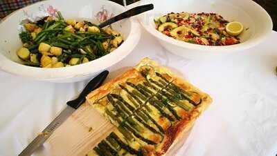 Medley Manor Farm Cafe