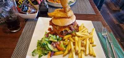 Samlet Clubs Sunday Carvery