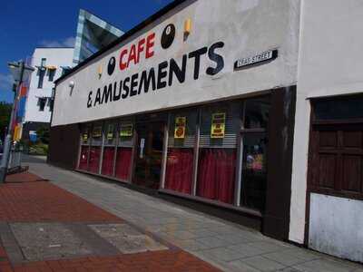 8 Ball Cafe & Amusements