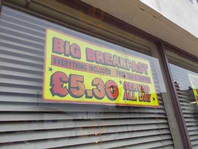 8 Ball Cafe & Amusements