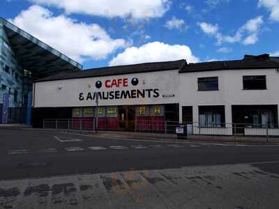 8 Ball Cafe & Amusements