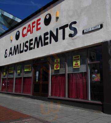 8 Ball Cafe & Amusements