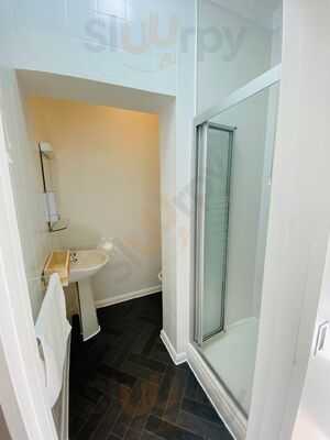 Four Oaks Hotel Restaurant