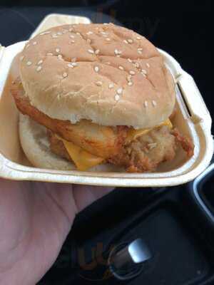 Frankys Love Chicken And Pizza