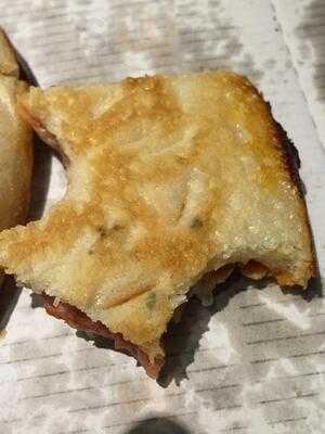 Frankys Love Chicken And Pizza