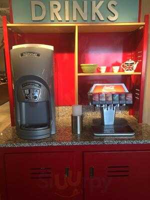 Decks Restaurant & Cafe