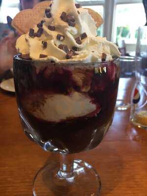 The Iford Bridge Tavern