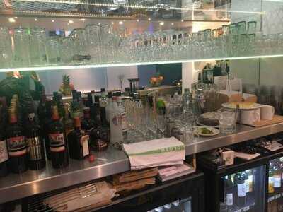 The Vineyard Cafe & Family Restaurant